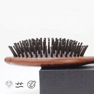 <span class=keywords><strong>Brosse</strong></span> à <span class=keywords><strong>cheveux</strong></span> en bambou en bois naturel <span class=keywords><strong>pour</strong></span> femmes Massage de la tête antistatique démêlant outil de soin des <span class=keywords><strong>cheveux</strong></span> - Product Image 4