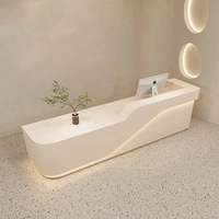 Comptoir de réception moderne de luxe en bois écologique, design incurvé simple pour salon de beauté, bar, cabinet dentaire, magasin de détail, hôtel