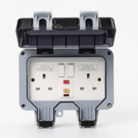 IP66 soket dinding luar ruangan antiair RCD standar UK dengan saklar untuk soket Outlet ganda daya taman rumah
