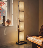 Lampe sur pied en fer conique à silhouette sculpturale avec abat-jour en albâtre