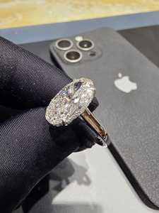 Anillo de Platino con Diamantes Elegante para Mujer con Acabado Premium y Aspecto Sofisticado, Ideal para Joyería de Boda, Regalo de Aniversario - Product Image 2