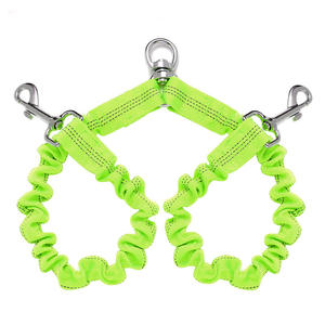 Laisse double d'entraînement à la marche pour chien Confortable Absorbant les chocs Laisse élastique réfléchissante Zero Tangle Two Dogs Leash Black - Product Image 3