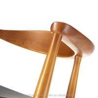 Vente en gros Chaise De Comedor Y Chaise Bois Hans Wegner Wishbone Chaise en bois massif Chaise de salle à manger pour salle à manger