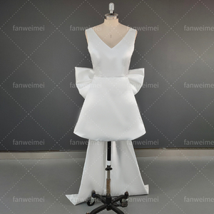 Haute Qualité Photos Réelles <span class=keywords><strong>Robe</strong></span> De Mariée Courte Avec Grand Arc Train Détachable Plus La <span class=keywords><strong>Taille</strong></span> Dos Nu Genou Longueur <span class=keywords><strong>Robe</strong></span> De Mariée - Product Image 2