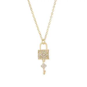 Collier de luxe en acier inoxydable pour femmes avec pendentif clé de verrouillage en cristal léger nouveau Design plaqué or Style mignon pour les fêtes sexy - Product Image 1