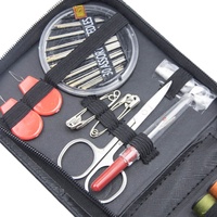 Kit de couture portable en cuir 68 pièces pour le bricolage : boîte, fil, ciseaux, boutons, règle – Idéal pour les voyages