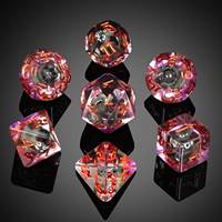 Contoh gratis dadu khusus Set dadu polihedral dnd dadu inti binatang Resin pabrikan untuk permainan d & d tupai