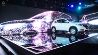 Pista de Baile LED 3D Negra con Proceso GOB, Antideslizante y Resistente al Desgaste, Pantalla LED para Alquiler en Ferias de Automóviles