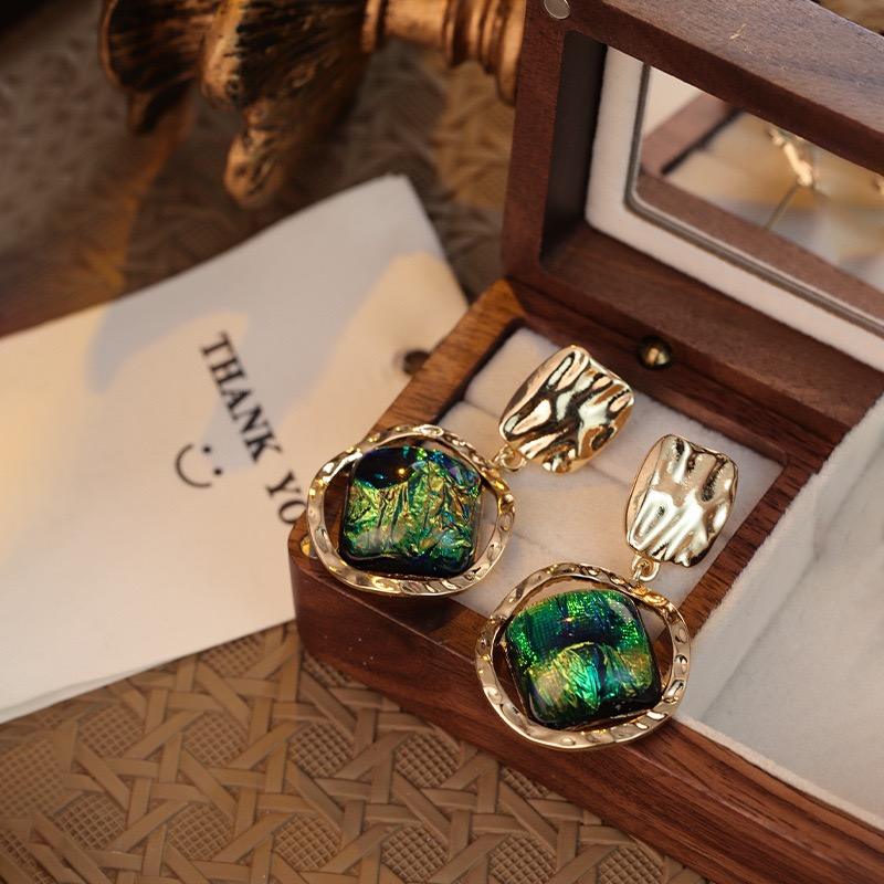 สีเขียว