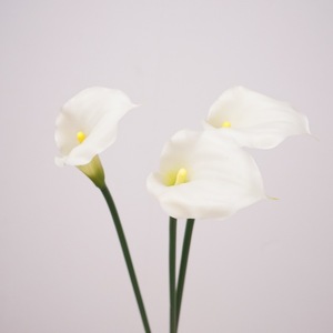 Flores artificiales Calla Lily Real Touch Calla Lily Branch Flores de Borgoña para la decoración del hogar Arreglo floral Decoración interior - Product Image 2