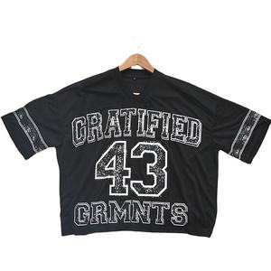 T-Shirt Personalizzata in Rete a Rapida Asciugatura 100% Poliestere Maglia da Calcio Streetwear Sportiva con Scollo a V Stampata Oversize - Product Image 3