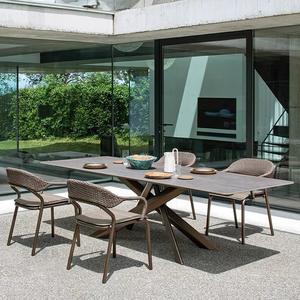 ชุดโต๊ะและเก้าอี้สนามอลูมิเนียมอัลลอยด์ ทนทานต่อสภาพอากาศ เหมาะสำหรับวิลล่า ลานบ้าน และระเบียง - Product Image 1