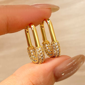 Pendientes de Aro en Forma de U Geométricos de Moda, Superventas 2026, Micro Mini, Chapados en Oro con Circonitas Cúbicas - Product Image 1