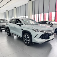 Подержанный BYD Song L DM-i 2025 года, запас хода 160 км (CLTC), подзаряжаемый гибридный внедорожник, стиль фастбэк, 5-местный, практичный городской электромобиль на новой энергии