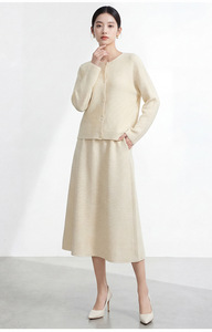 Nouvelle Collection Été 2026 : Ensemble Tendance Femme – Haut Ample Décontracté + Jupe Deux Pièces Grande Taille – Vêtements Féminins en Gros - Product Image 6