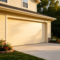 Porte de garage sectionnelle en acier isolée thermiquement avec surface finie, ouverture enroulable pour usage commercial, taille personnalisable