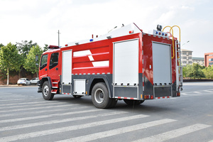 <span class=keywords><strong>Camion</strong></span> de pompiers municipal ISUZU 8000L pour la brigade des pompiers de la ville et la protection incendie communautaire - Product Image 3