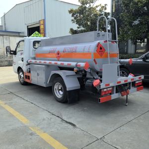 Petit mini camion de réservoir de mazout 2000L à vendre Camion <span class=keywords><strong>Citerne</strong></span> De Carburant - Product Image 2