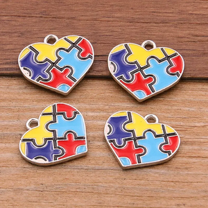 Épingles en métal en gros, personnalisées, colorées, plaquées argent, gravées, en alliage de zinc, épingles émaillées mignonnes en forme de puzzle pour cadeaux promotionnels d'entreprise - Product Image 4