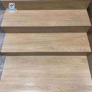 Azulejos de piso de aterrizaje de <span class=keywords><strong>escaleras</strong></span> de buena calidad de Foshan, los mismos diseños combinados, superficie dorada chapada en mate brillante <span class=keywords><strong>con</strong></span> líneas de ranura - Product Image 4
