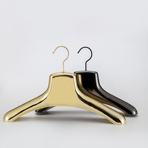 लिविंग रूम के कपड़ों के लिए थोक अनुकूलन स्टाइलिश सिंगल-टियर प्लास्टिक कोट हैंगर त्रिकोण डिजाइन - Product Image 1