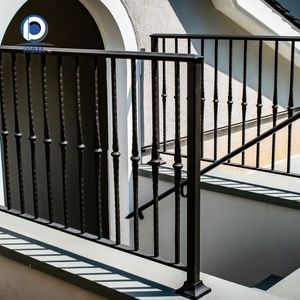 ราวบันไดเหล็กดัดแบบเรียบง่ายทันสมัย Prima ราวกันตกแบบกำหนดเอง ราวบันไดไม้บีชสำหรับ<span class=keywords><strong>ห้อง</strong></span>ใต้หลังคา <span class=keywords><strong>ฉาก</strong></span><span class=keywords><strong>กั้น</strong></span> - Product Image 5