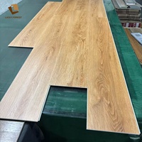 Mejor azulejo de vinilo de lujo roble LVT suelo rígido de vinilo de alto brillo piso de PVC