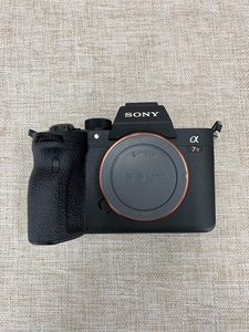 Appareil photo reflex numérique Sony Alpha <span class=keywords><strong>7R</strong></span> <span class=keywords><strong>IV</strong></span> haut de gamme 60,2 MP 4K - Product Image 1