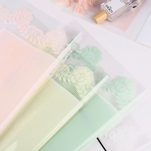 Papier d'emballage pour bouquet de fleurs en plastique OPP imperméable de luxe 2024, design en dentelle, 58*58 cm, pour fleuriste - Product Image 2