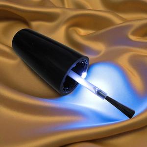 Capuchon en plastique pour vernis à ongles avec lumière LED pour flacons - Product Image 2