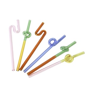 Pajitas de vidrio de borosilicato hechas a mano a precio de fábrica al por mayor pajitas de vidrio arrugado ondulado retorcido - Product Image 1