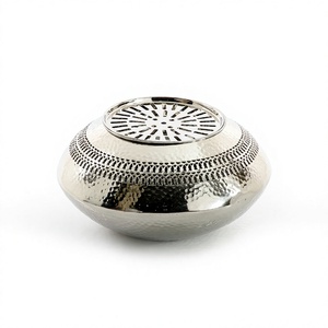 Chauffe-théière Dallah de forme ronde, taille personnalisée, design antique, couleur argent, en aluminium, par Home Arts - Product Image 1