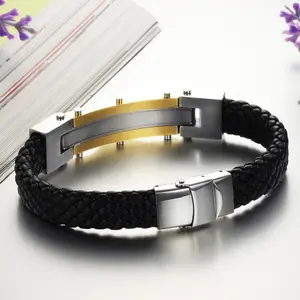 Pulsera de Cuero Genuino con Incrustaciones de Fibra de Carbono de Color Dorado Trenzado Grande y Personalizado para Hombres y Niños - Product Image 3