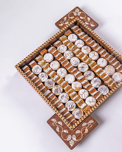 Factory Sale Ramadan <b>Eid</b> <b>Gift</b> Round Acacia Wood Mop Inlay Chocolate Serving Tray MOP Inlay Wooden Tray for Ramadan <b>Eid</b> Mubarak - Product Image 3