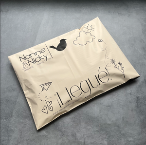 Luxury Matte Pink Poly Mailer Custom Gold Print Shipping Envelopes Tear Proof Poly Mailing Bags For Online Fashion Shop - Product Image 6