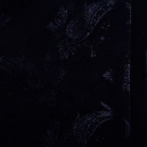 OEM 맞춤형 블랙 200gsm 140cm 솔리드 우븐 100% 폴리에스터 엠보싱 벨벳 원단 의류용 - Product Image 2