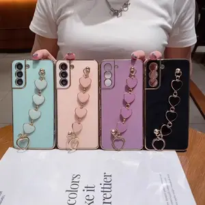 Luxury Plating Phone Case with Love Heart Chain Wrist Strap Phone Shell Girls Case for Samsung S24 S23 S22 S21 Ultra