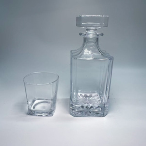 Ensembles de carafes à <span class=keywords><strong>whisky</strong></span> de <span class=keywords><strong>luxe</strong></span> au design classique Verres à <span class=keywords><strong>whisky</strong></span> en <span class=keywords><strong>cristal</strong></span> avec logo personnalisé Boîte en bois pour vin à usage personnel professionnel - Product Image 6