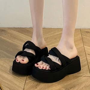Nouvelles sandales compensées légères et élégantes pour femme, à enfiler, collection Printemps/Été, avec design tendance - Product Image 6