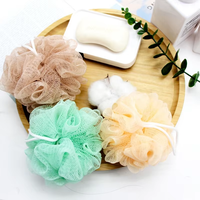 Éponge de Douche Exfoliante en Maille de Qualité Supérieure, 20g, Couleurs Assorties, pour le Corps ou le Bain, Type Loofah, en Forme de Boule, Vente Chaude