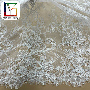 Tessuto in Pizzo Bianco <span class=keywords><strong>con</strong></span> Ricami, Perline e Paillettes, Pizzo Francese Chantilly <span class=keywords><strong>con</strong></span> Cordoncino per Abiti da Sposa - Product Image 5