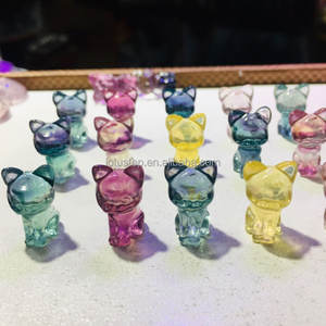 Vente en gros Cristal Naturel Mini Yoda Hulk Bucky Garfield Dark Vador King Kong Gorille Arc-en-ciel Fluorite Sculptures en cristal 2cm - Product Image 3