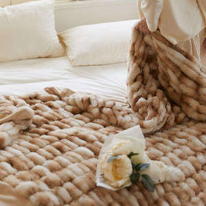 Chăn hai lớp dệt mùa xuân và mùa thu nhung san hô bong bóng thỏ dày - Product Image 5