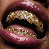 Grilles dentaires en cuivre plaqué or véritable, style hip-hop, entièrement serties de zircons en forme de cœur, accessoires unisexes tendance européens et américains