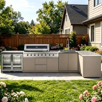Îlot de cuisine extérieure modulaire en acier inoxydable avec barbecue, comptoir de bar et réfrigérateur à bière pour fête de jardin sur le toit