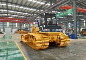 Topadoras Hidráulicas para Zonas Pantanosas Marshland HD16S HD16160HP con Orugas Triangulares Ultra Anchas en Venta - Product Image 3