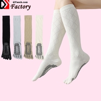 Chaussettes de compression antidérapantes au genou personnalisées en usine Chaussettes de sport antidérapantes en coton de haute qualité pour le yoga et le pilates