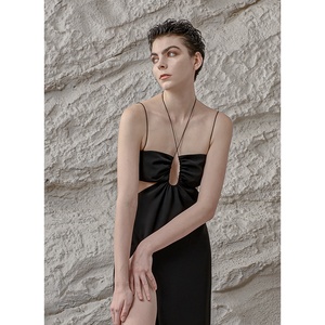 2024 verano ropa de alta calidad tirantes recortado cuello Halter espalda descubierta abertura lateral alta negro Sexy Maxi vestido para mujer - Product Image 4