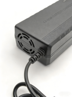 Chargeur de batterie au lithium WFY 72V 2A, charge rapide intelligente, garantie de 12 mois pour moto électrique, tricycle (entrée 100-240V)