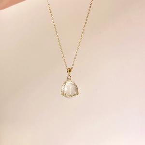 Collar con Colgante de Plata de Ley S925, Diseño Retro de Lujo, Gota de Agua con Diamante Rosa, Versátil para el Uso Diario y la Moda - Product Image 4